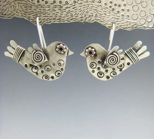Charming Silver Earring for Any Occasion