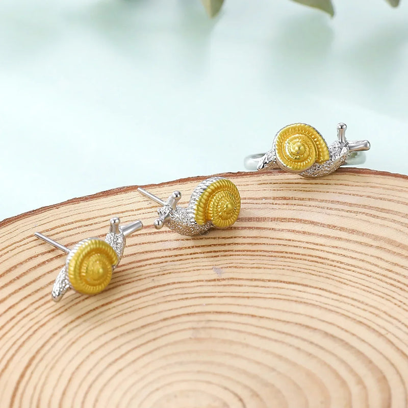 Vintage Handmade Gold Earring