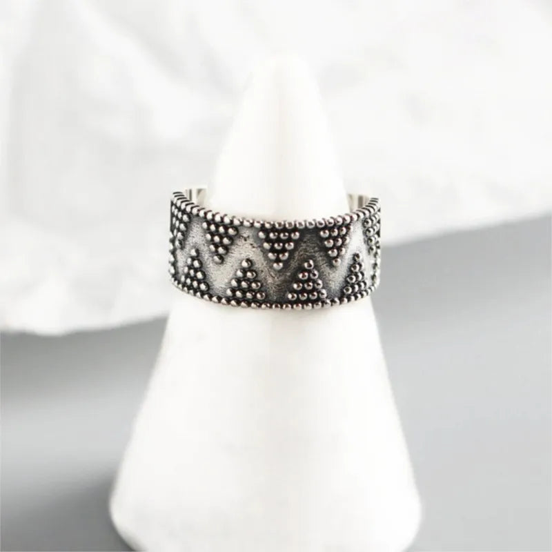 Romantic Silver Ring for Special Moments