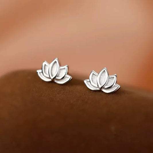 Elegant Silver Earring for Every Occasion