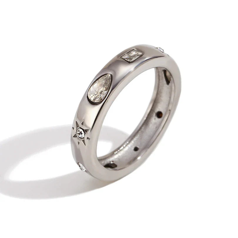 Romantic Gold Ring for Special Moments