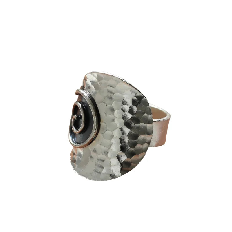 Classic Silver Ring with Timeless Appeal