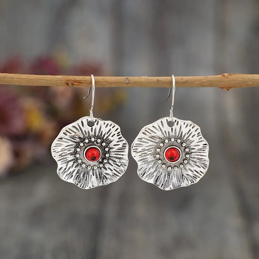 Charming Silver Earring for Any Occasion
