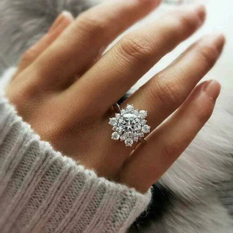 Classic Silver Ring with Timeless Appeal