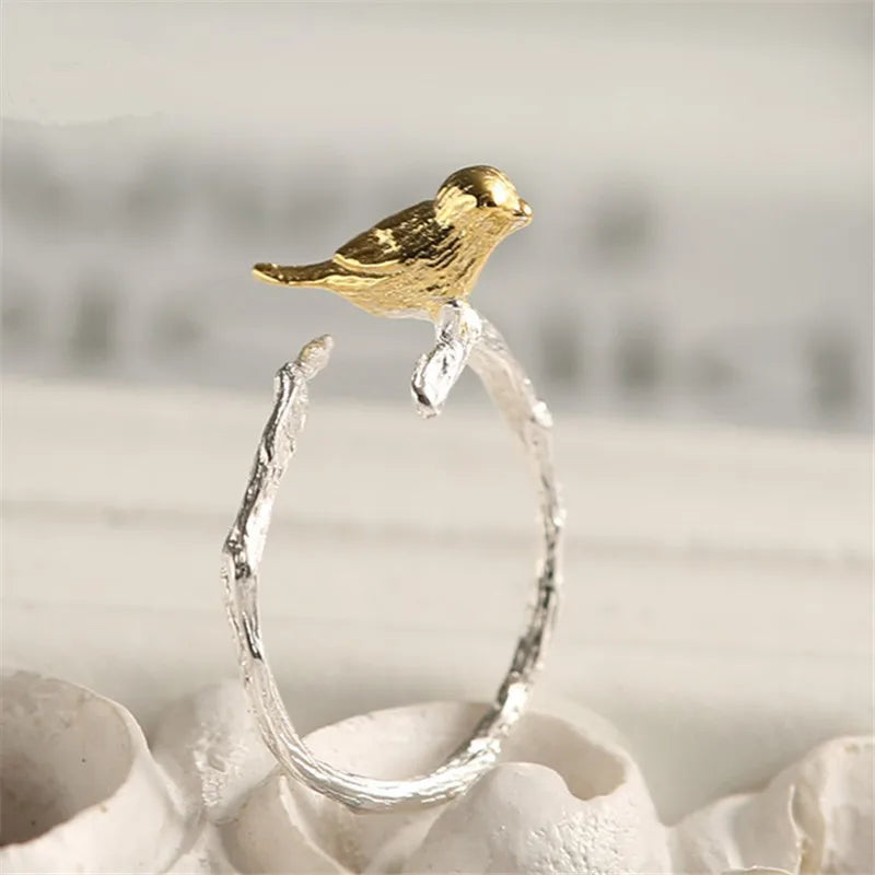 Stunning Gold Ring for Daily Wear