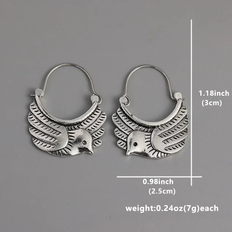 Romantic Silver Earring for Special Moments