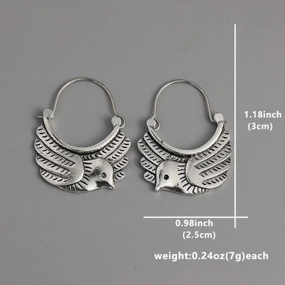 Romantic Silver Earring for Special Moments