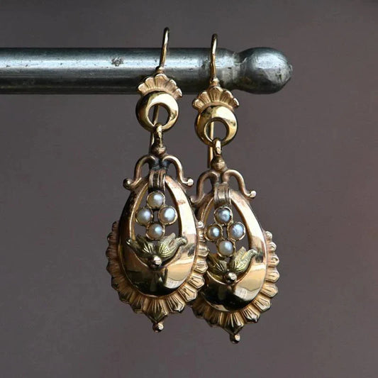 Vintage Handmade Gold Earring
