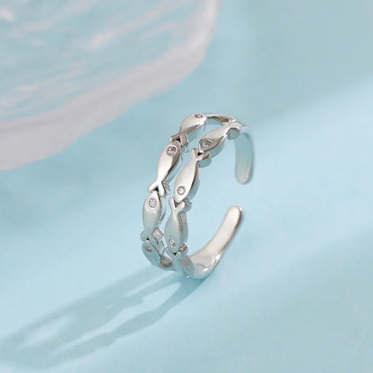 Classic Silver Ring with Timeless Appeal