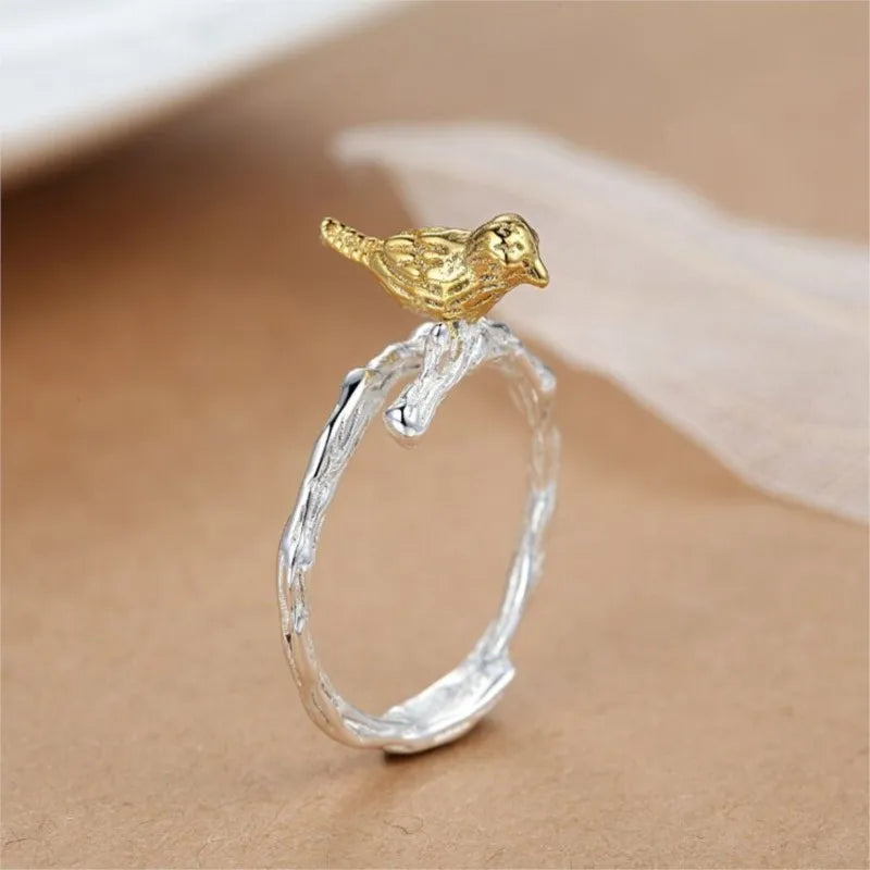 Stunning Gold Ring for Daily Wear
