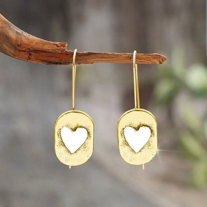 Beautiful Gold Earring with Unique Style