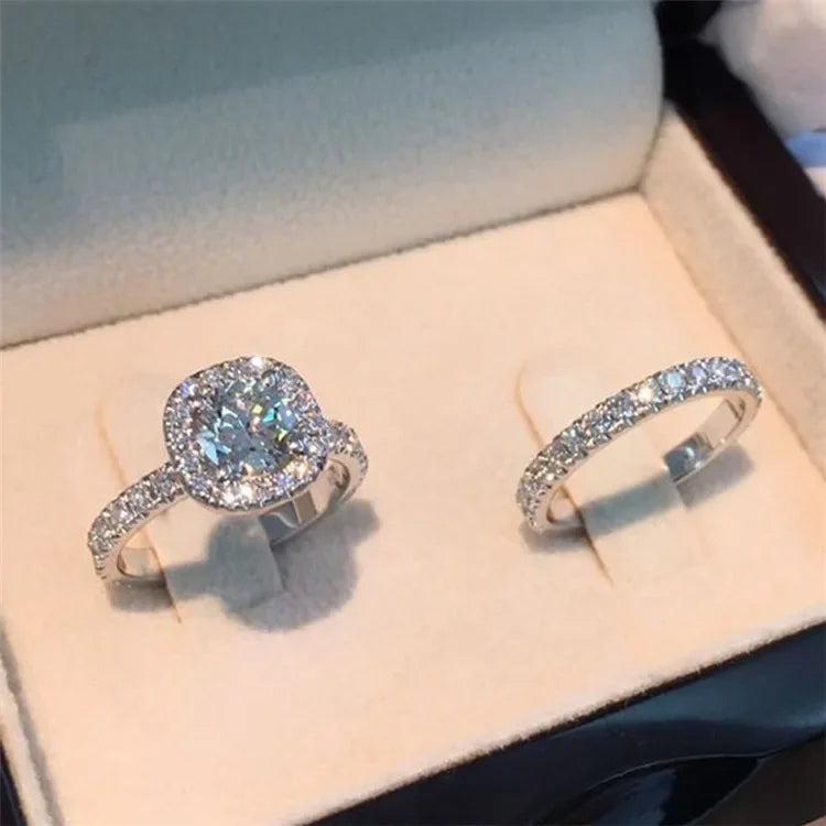 Charming Gold Ring for Any Occasion