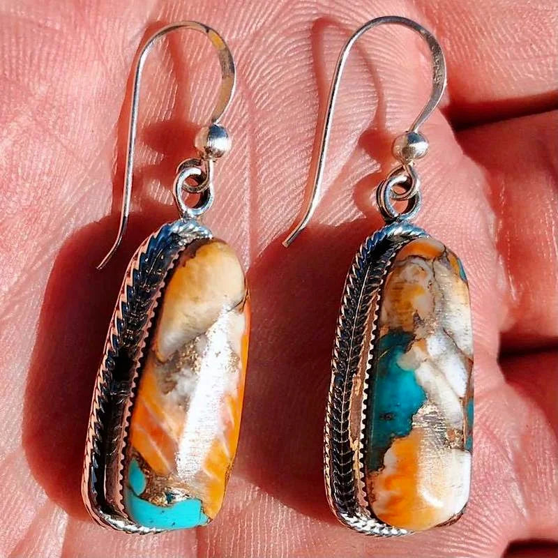 Beautiful Silver Earring with Unique Style