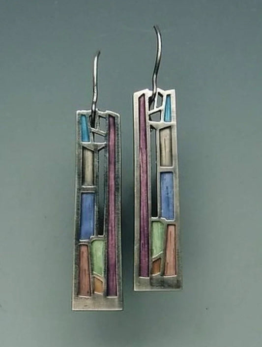 Charming Silver Earring for Any Occasion