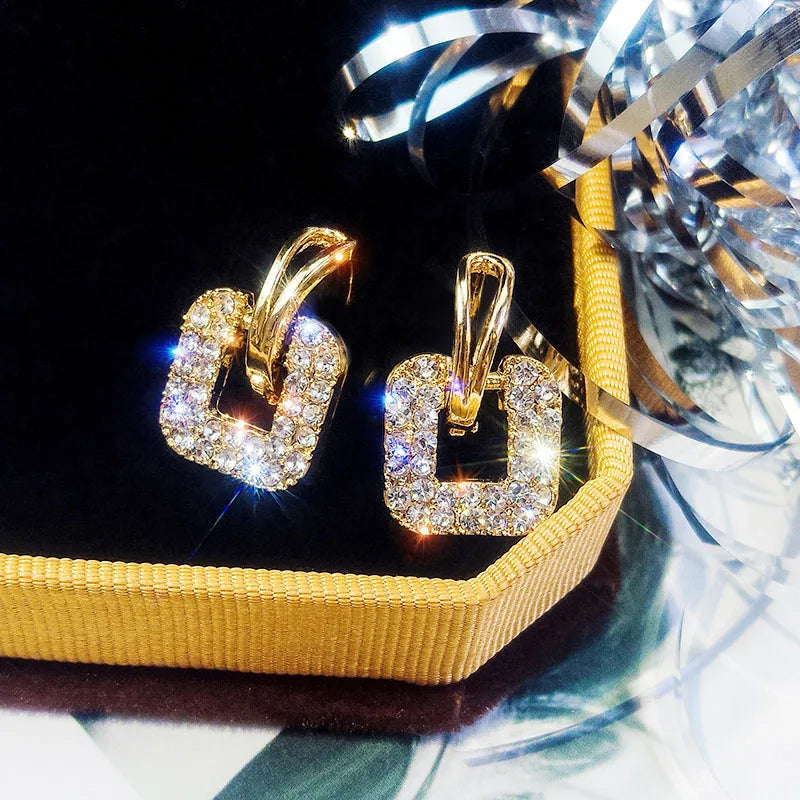 Beautiful Gold Earring with Unique Style