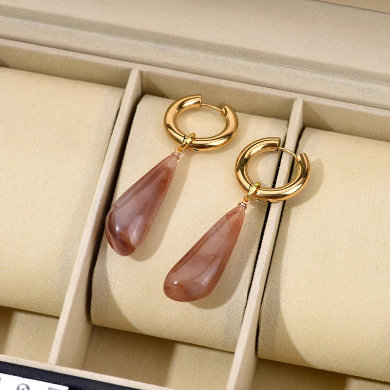 Romantic Gold Earring for Special Moments