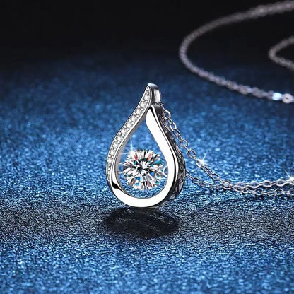 Classic Silver Necklace with Timeless Appeal