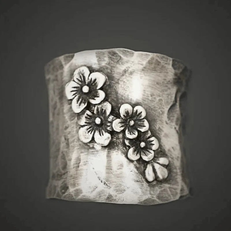 Elegant Silver Ring for Every Occasion