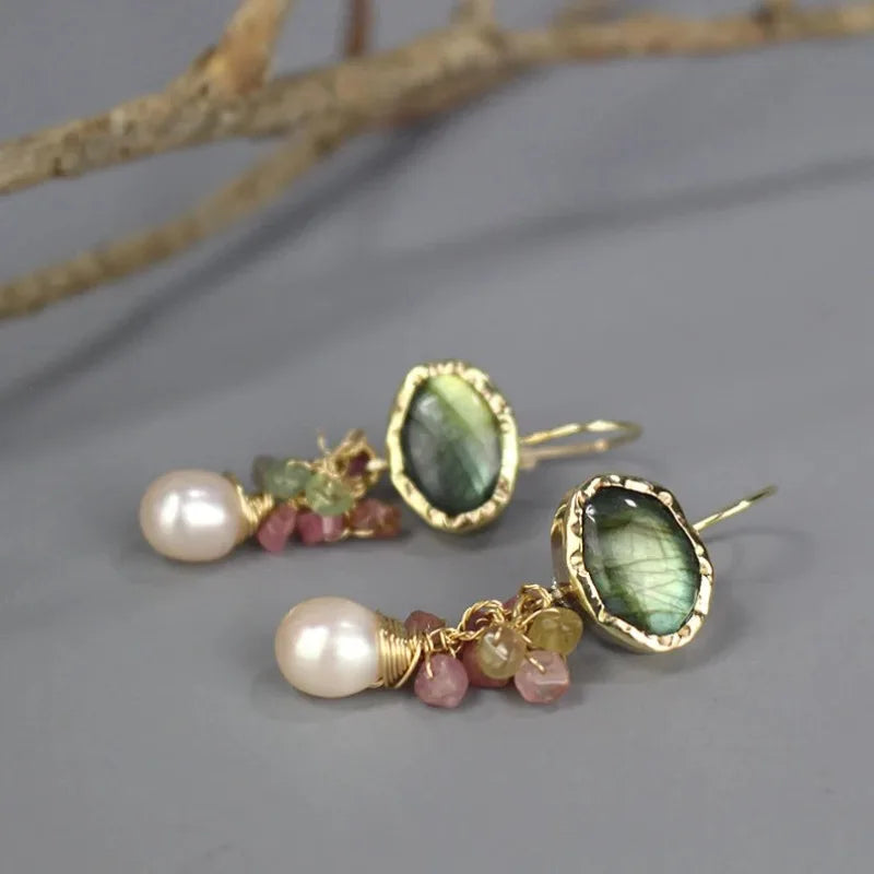 Classic Gold Earring with Timeless Appeal