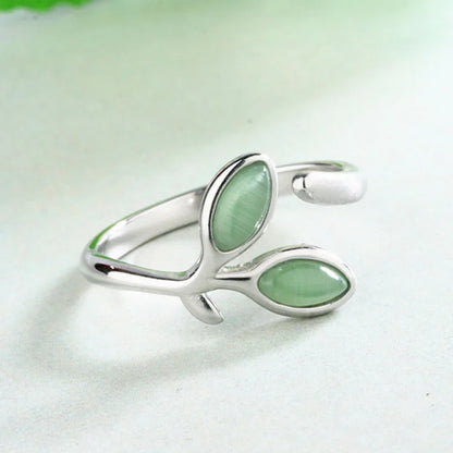 Classic Silver Ring with Timeless Appeal
