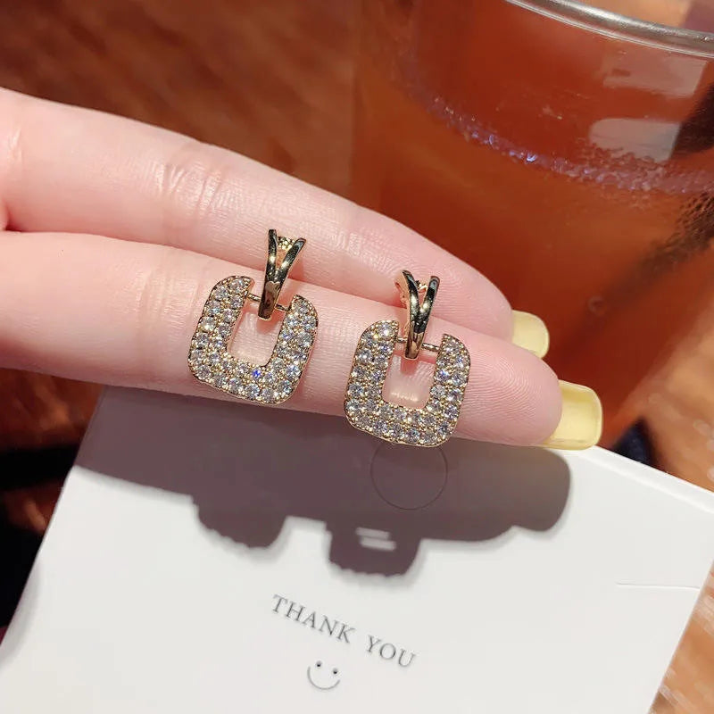 Beautiful Gold Earring with Unique Style