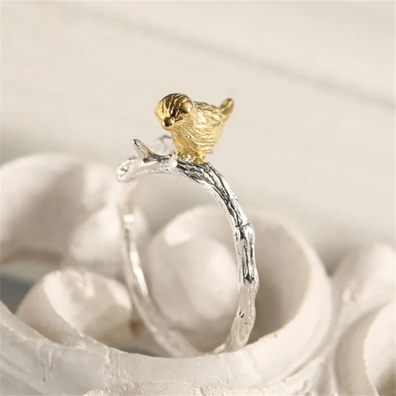 Stunning Gold Ring for Daily Wear