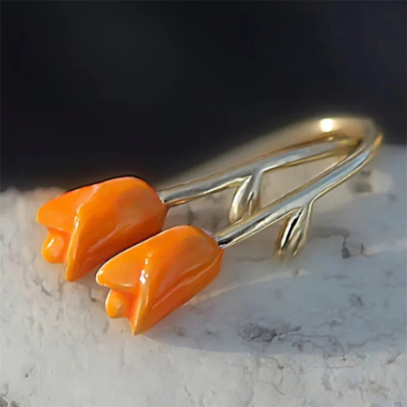 Beautiful Gold Earring with Unique Style