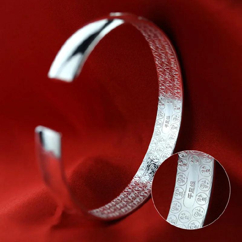 Beautiful Silver Bracelet with Unique Style