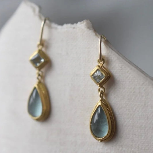 Beautiful Gold Earring with Unique Style