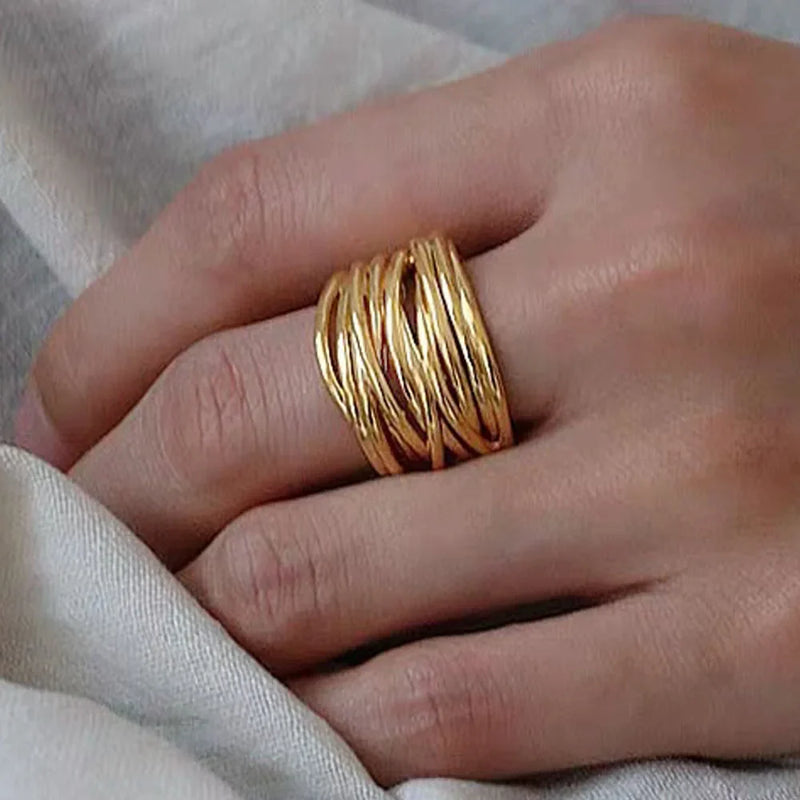Charming Gold Ring for Any Occasion
