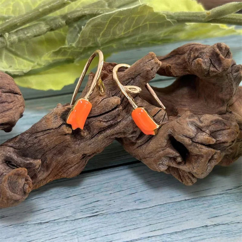 Beautiful Gold Earring with Unique Style