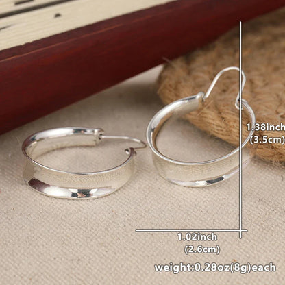 Romantic Silver Earring for Special Moments