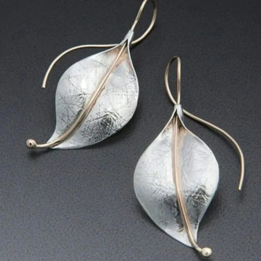 Elegant Gold Earring for Every Occasion