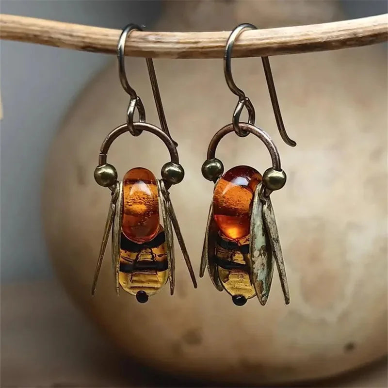 Romantic Gold Earring for Special Moments