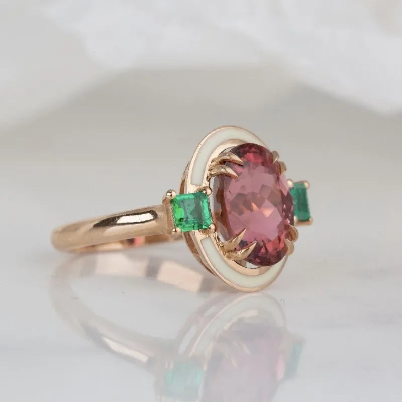 Classic Gold Ring with Timeless Appeal