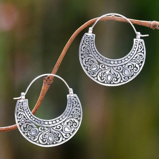 Romantic Silver Earring for Special Moments