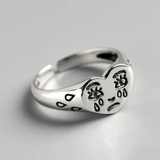 Classic Silver Ring with Timeless Appeal