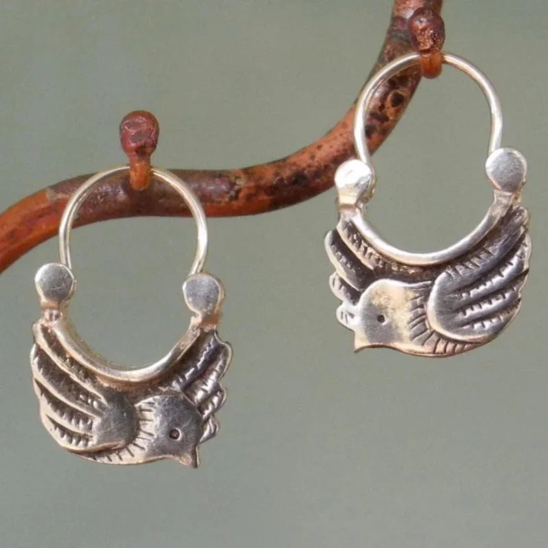Romantic Silver Earring for Special Moments