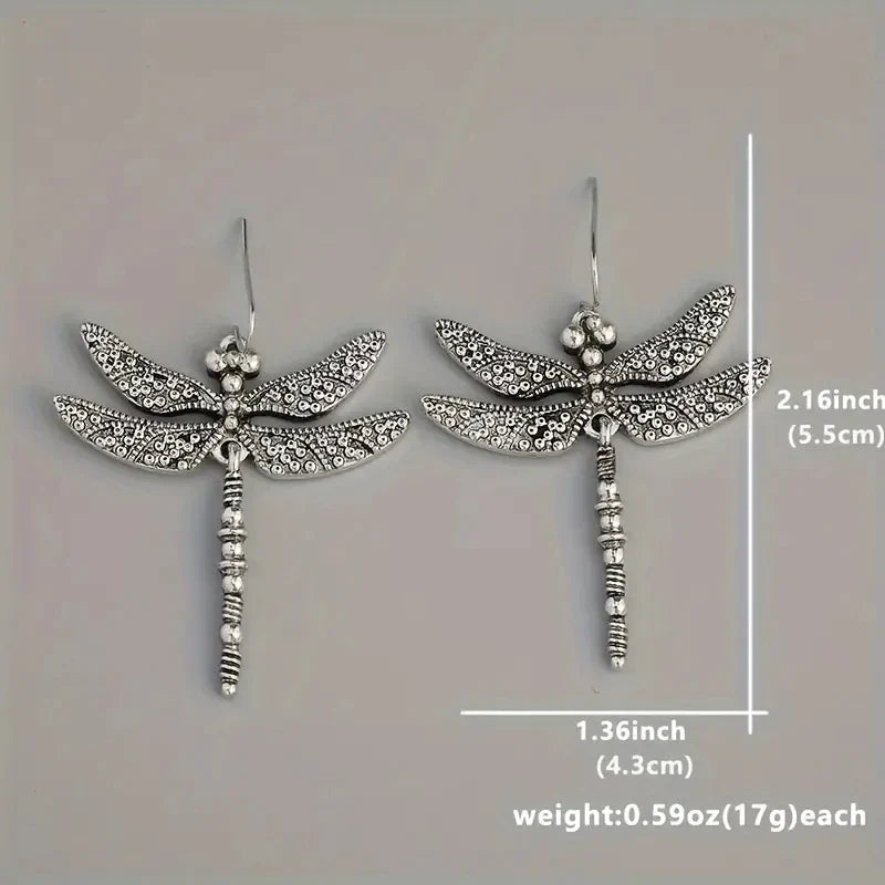 Charming Silver Earring for Any Occasion