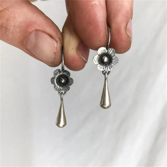 Beautiful Silver Earring with Unique Style