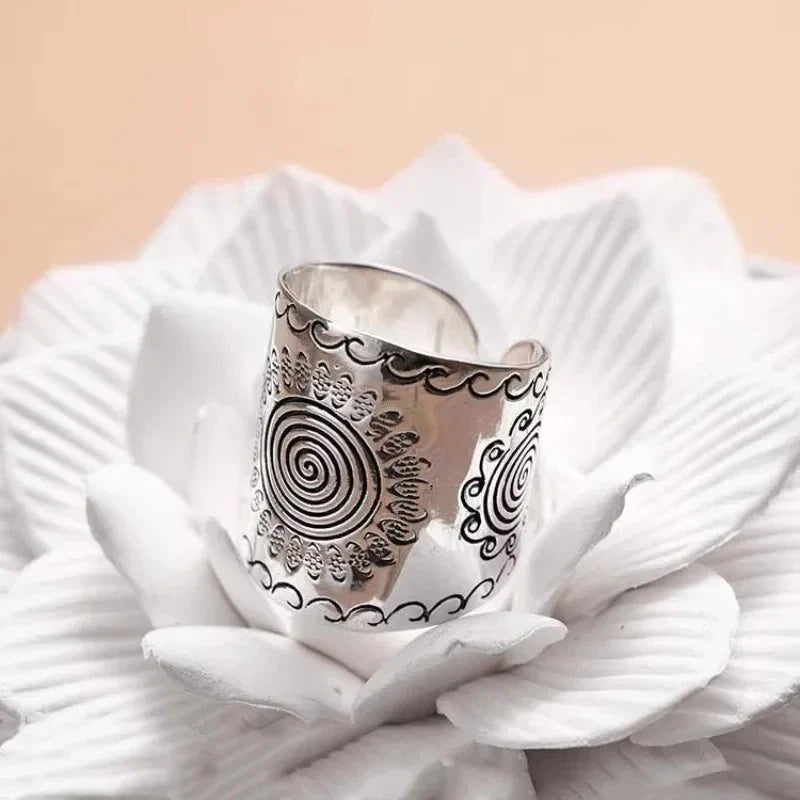 Romantic Silver Ring for Special Moments