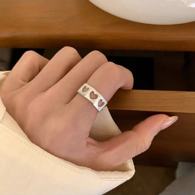Charming Silver Ring for Any Occasion