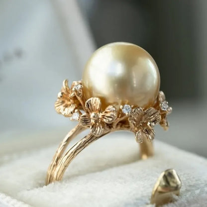 Beautiful Gold Ring with Unique Style