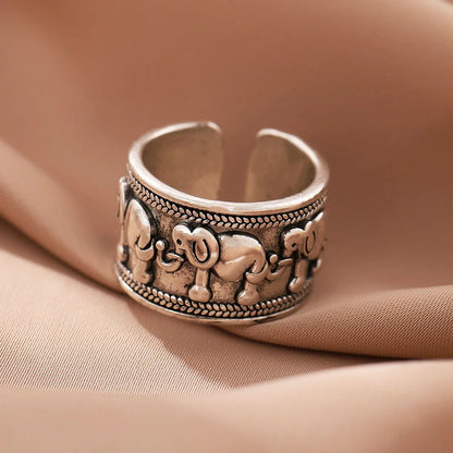 Stunning Silver Ring for Daily Wear