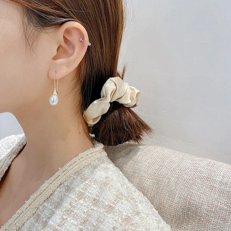 Beautiful Pearl Earring with Unique Style