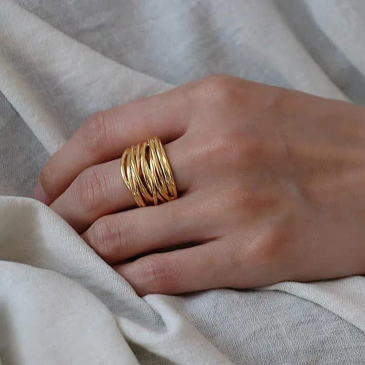 Charming Gold Ring for Any Occasion