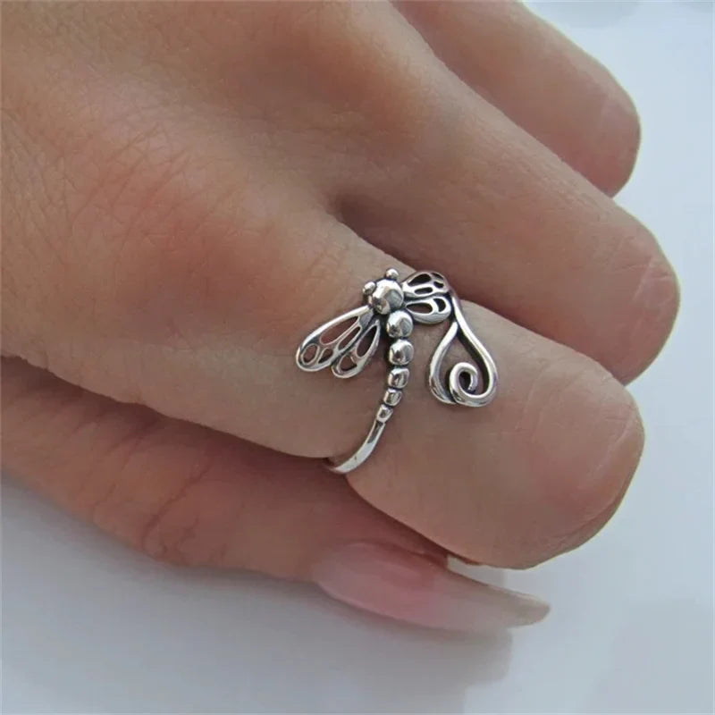 Stunning Silver Ring for Daily Wear