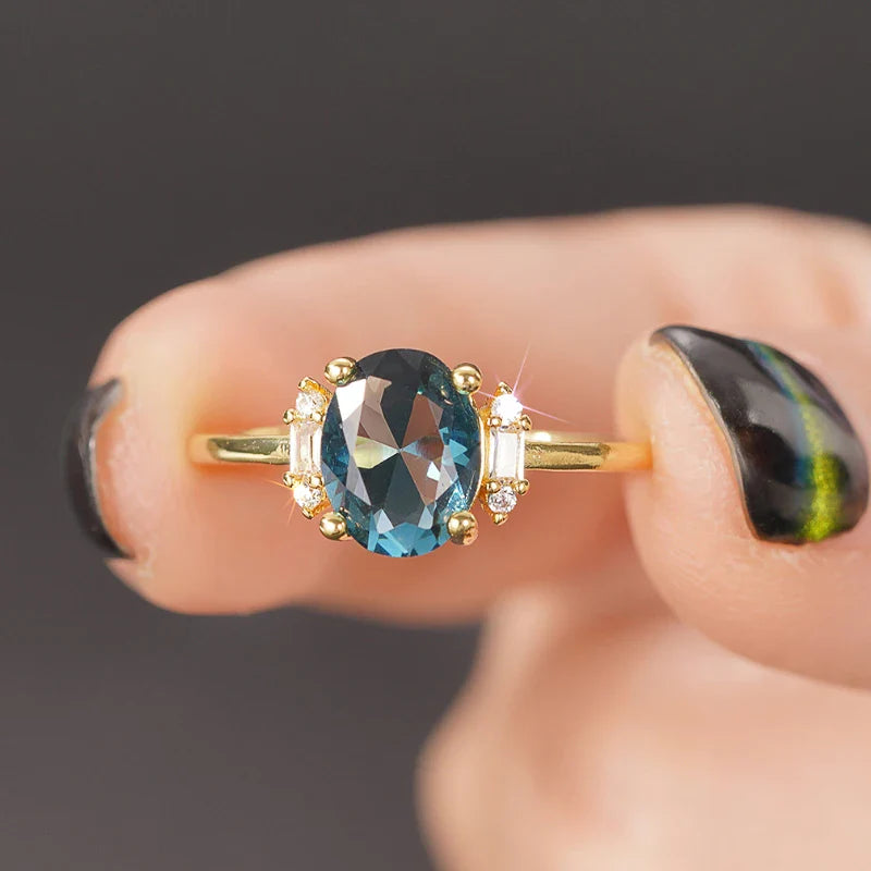 Classic Gold Ring with Timeless Appeal