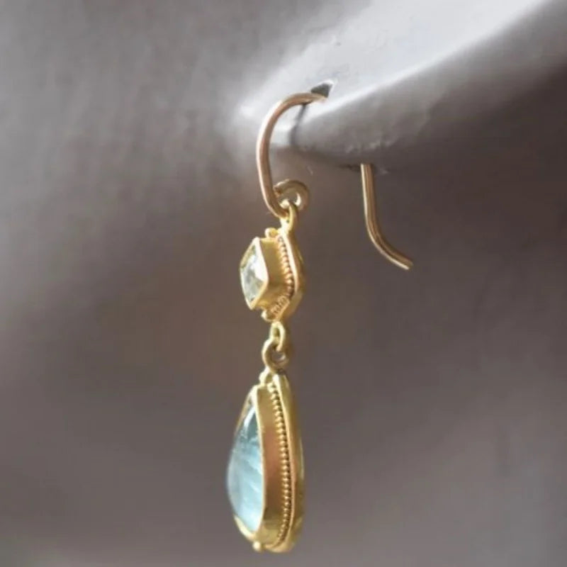Beautiful Gold Earring with Unique Style