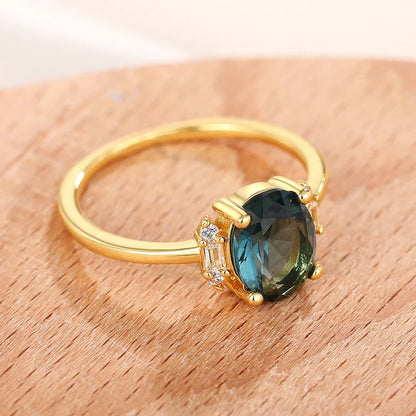 Classic Gold Ring with Timeless Appeal
